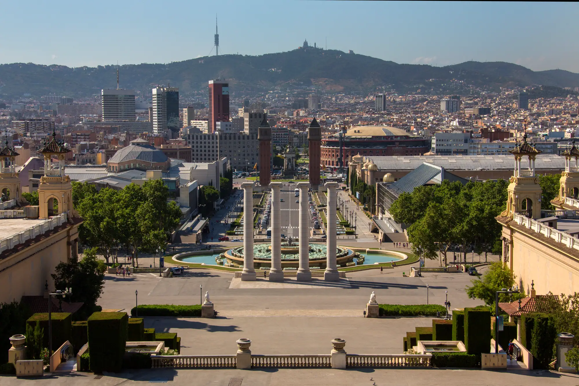 Barcelona Essentials: Gaudí, Gothic Quarter & Tapas